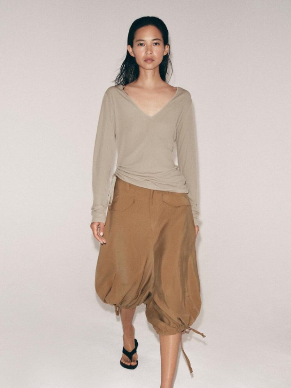 Zara V-NECK T-SHIRT WITH TIES (Brown/Taupe, size M)